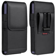 ACCKUO vista frontal de la funda negra mostrando ajuste y estilo profesional