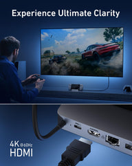 Anker dock con cable integrado a escala para ver tamaño y facilidad de uso