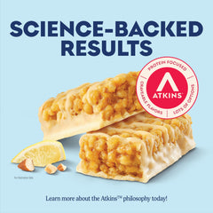 Atkins corte de barra mostrando textura cremosa y mantequilla de almendra