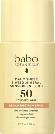 Babo Botanicals frontal del envase mostrando diseño y SPF 50