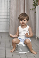BabyBjörn close-up of ergonomic seat rim for child comfort and secure fit