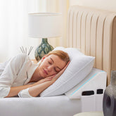 Bedluxe front view of king wedge pillow showing full gap coverage and neat finish