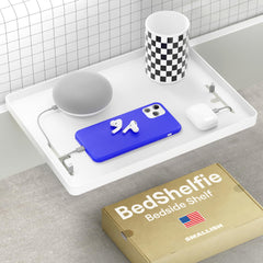 BedShelfie estante frontal blanco mostrando espacio organizado