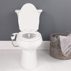 Bio Bidet close-up de las boquillas dobles mostrando precisión y limpieza dirigida