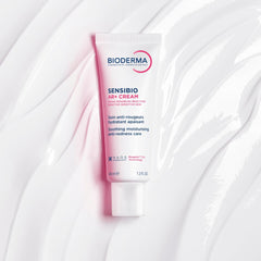 Bioderma Sensibio AR textura cremosa cercana muestra acabado ligero hidratante