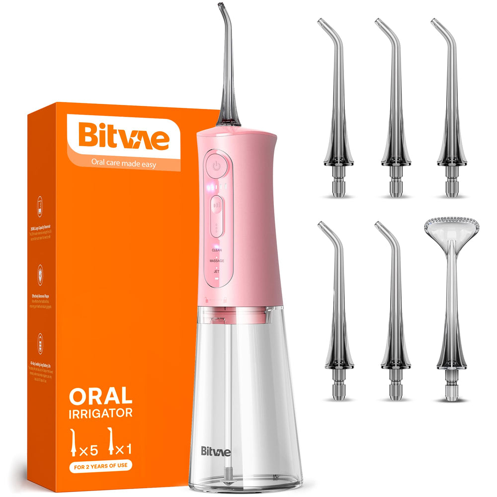 Bitvae vista frontal del irrigador rosa cuarzo mostrando diseño portátil y elegante