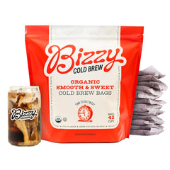 Bizzy paquete frontal mostrando bolsitas listos para cold brew y conveniencia