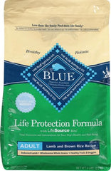 Blue Buffalo empaque con lista de ingredientes naturales visibles