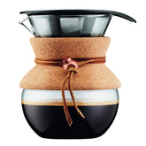 Bodum jarra frontal de vidrio borosilicato mostrando capacidad y diseño ergonómico