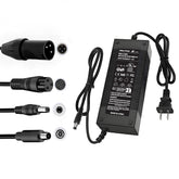 Brokeir cargador 54.6V vista frontal mostrando diseño compacto y seguridad