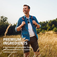 Bronson cápsula en mano para mostrar el tamaño real y facilidad de uso