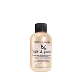 Bumble and bumble envase frontal de Prêt-à-powder mostrando diseño y tamaño