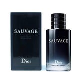 CHRISTIAN DIOR Sauvage front packaging showing the bottle and label for confident presentation