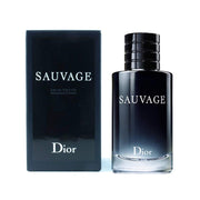 CHRISTIAN DIOR Sauvage front packaging showing the bottle and label for confident presentation