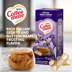 Coffee Mate monodosis en primer plano para uso rápido y limpio