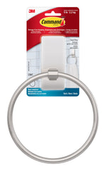 Command toallero aro frontal en satin nickel, estética moderna y orden