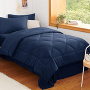 CozyLux edredón frontal azul marino mostrando aspecto acogedor y uniforme