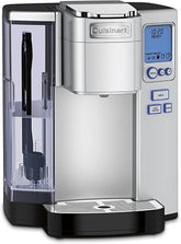 Cuisinart vista frontal en acero inoxidable, diseño compacto y elegante
