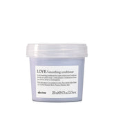 Davines envase frontal mostrando diseño y facilidad de uso