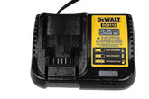 DEWALT cargador DCB112 vista frontal mostrando conexiones y encaje, calidad original