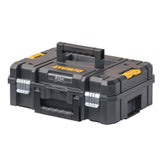DEWALT caja TSTAK II frontal mostrando diseño resistente y fácil acceso