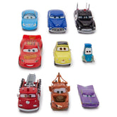 Disney Store caja doble frontal mostrando las 9 figuras para exhibir y proteger