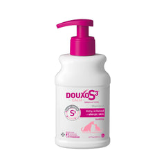 Douxo envase frontal mostrando el diseño y beneficio para piel sensible