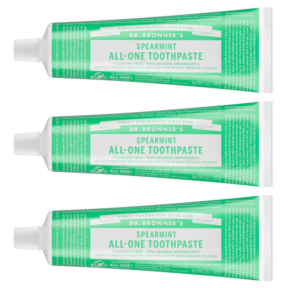 Dr. Bronner's vista frontal del pack de tres tubos mostrando el empaque y la marca