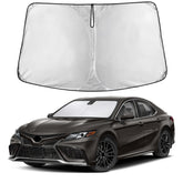 EcoNour parasol frontal instalado en Toyota Camry, reduce calor interior
