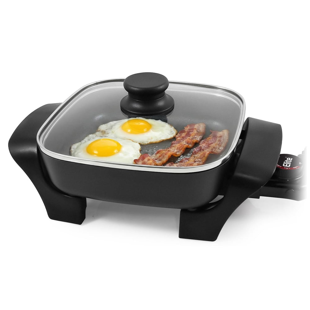 Elite Gourmet EG808 vista frontal con asas y acabado negro mostrando beneficio de ahorro de espacio