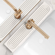 eormoe vista frontal de la bandeja para fregadero mostrando acabado elegante y protección