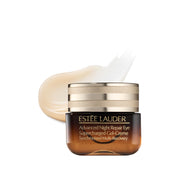 Estée Lauder primer plano del envase frontal beneficiando hidratación