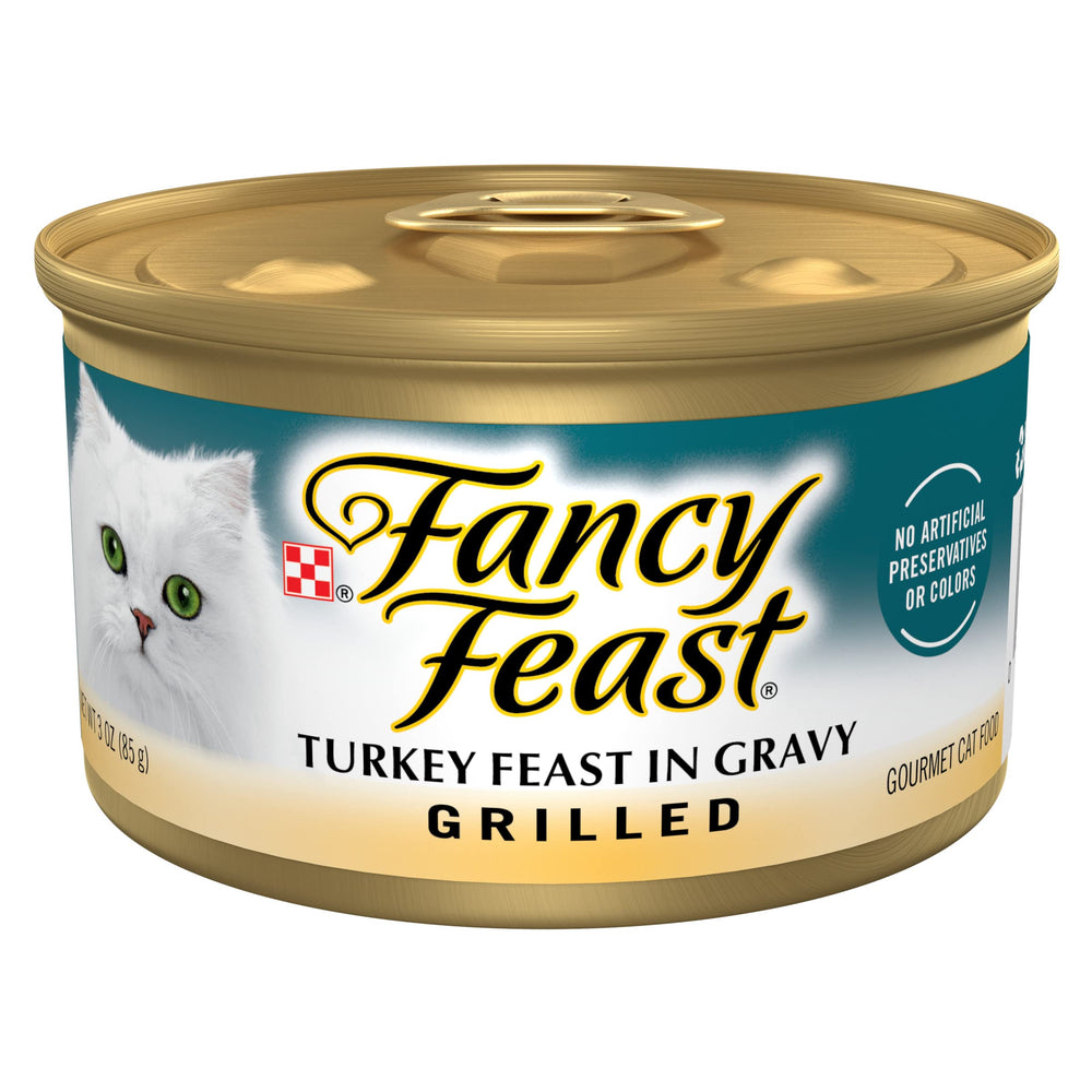 Fancy Feast lata frontal mostrando diseño y sabor pavo a la parrilla