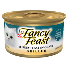 Fancy Feast lata frontal mostrando diseño y sabor pavo a la parrilla