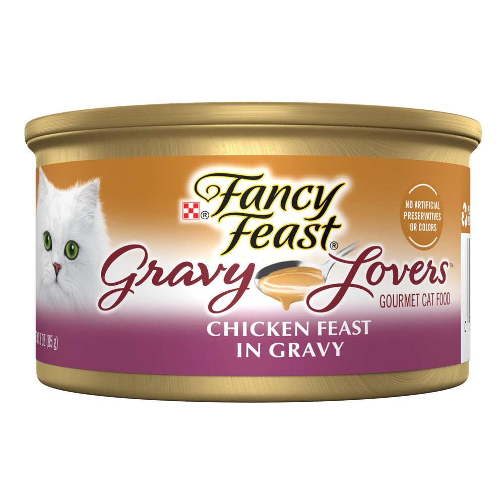 Fancy Feast vista frontal de lata de pollo en salsa, presentación apetecible