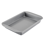 Farberware frente del molde 9x13 mostrando diseño robusto y beneficio durabilidad