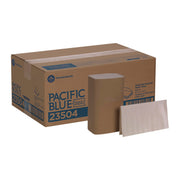 Georgia‑Pacific Pacific Blue Basic frontal mostrando paquete y cantidad, reduce costes