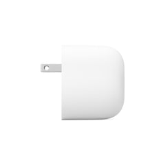 Google 45W cargador frontal Snow mostrando puerto USB-C y tamaño compacto