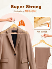 HOUSE DAY primer plano de madera lisa y barniz que protege telas delicadas
