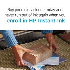 HP cartucho 67 instalado en impresora DeskJet demostrando compatibilidad fácil