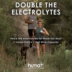 HÜMA CHIA ENERGY GEL en mano durante carrera mostrando facilidad de consumo