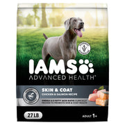 IAMS paquete frontal 27 lb mostrando fórmula pollo y salmón para piel y pelaje saludable