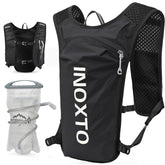 INOXTO vista frontal mochila hidratación negra con buen ajuste y acceso rápido