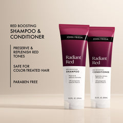 John Frieda producto en uso sobre cabello mojado demostrando aplicación sencilla