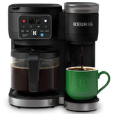 Keurig K-Duo vista frontal con panel digital y controles para un manejo rápido