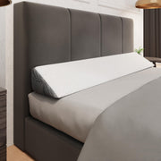 Kölbs headboard wedge front view showing full-span fit and tidy finish