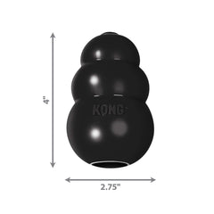 KONG extremo perro jugando fetch demostrando resistencia y rebote