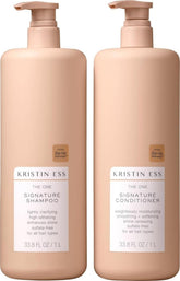 Kristin Ess set frontal con pumps mostrando diseño y conveniencia