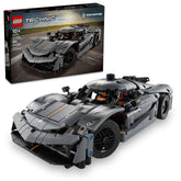 LEGO Koenigsegg vista frontal mostrando diseño fiel y detalle estético