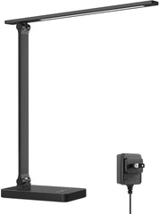 Lepro vista frontal de la lámpara mostrando diseño compacto y presencia profesional
